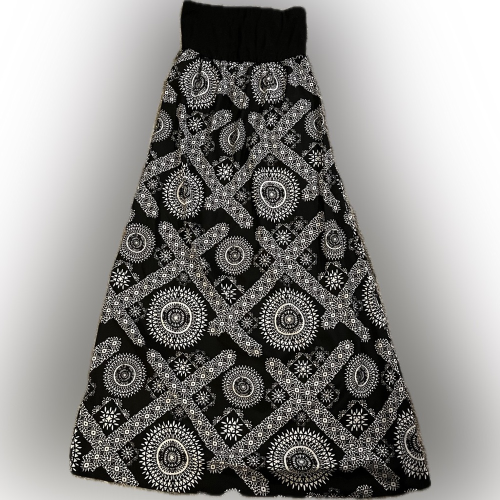 Love FIRE Black and White Patterned Strapless Maxi Dress